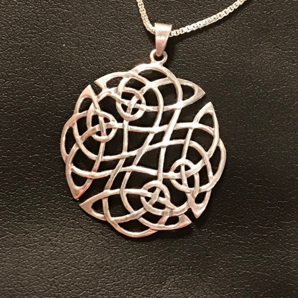 Celtic Sterling Silver pendant - Picture 4 of 6